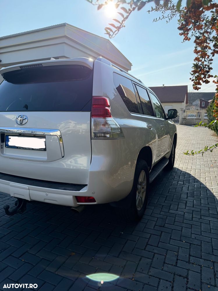 Toyota Land Cruiser 3.0l Turbo D-4D Aut. AVS Luxury - 6