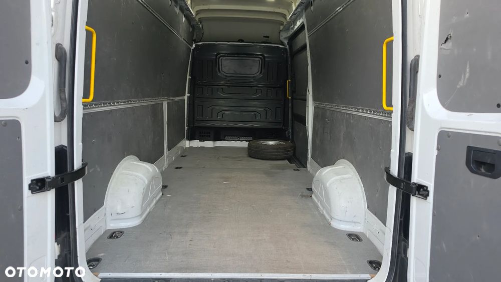 Volkswagen Crafter - 26