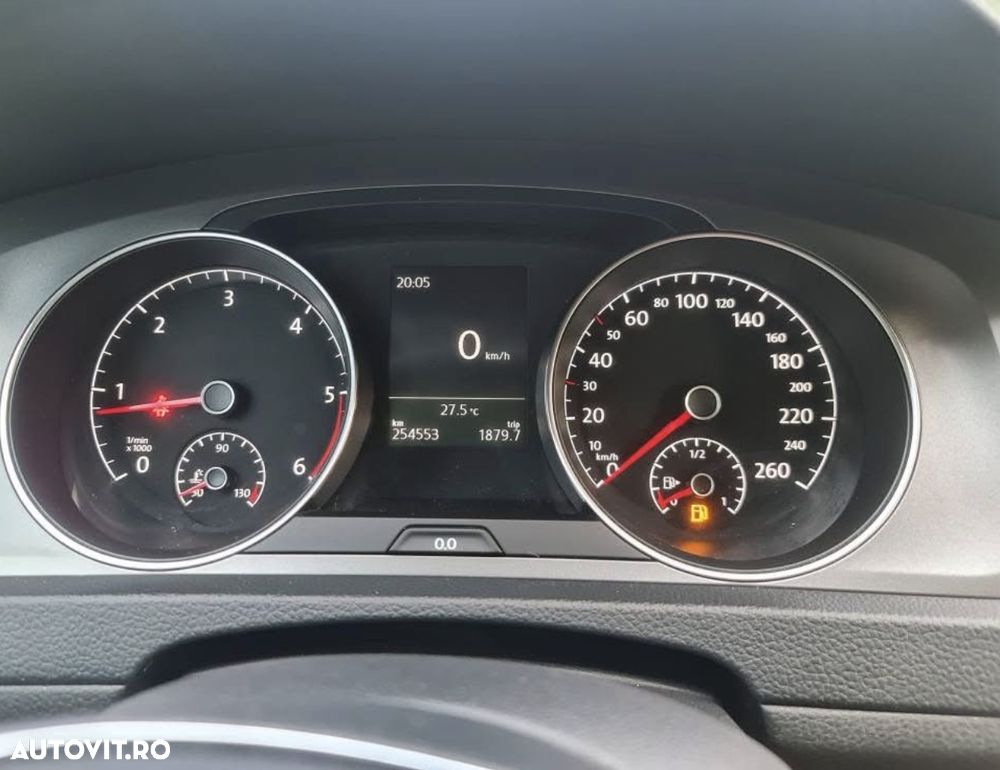 Volkswagen Golf 1.6 TDI DPF BlueMotion - 8