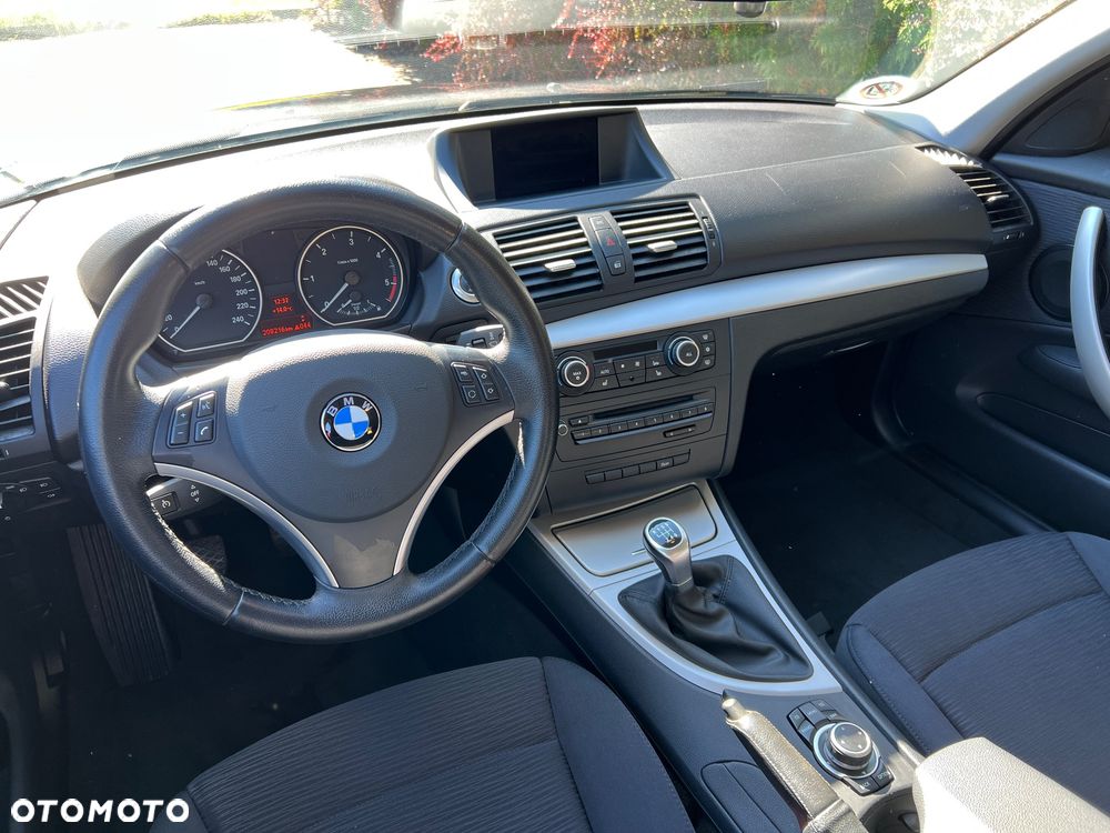 BMW Seria 1 118d - 14