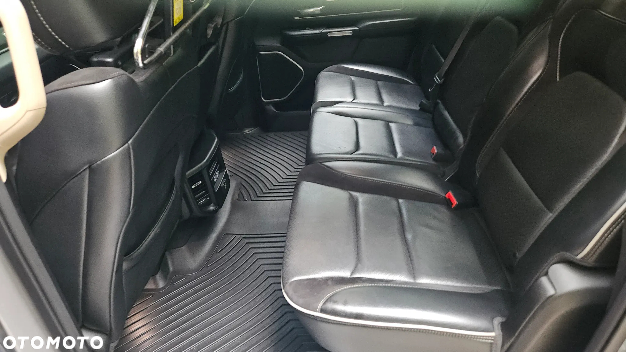 Dodge RAM 1500 5.7 4x4 - 16