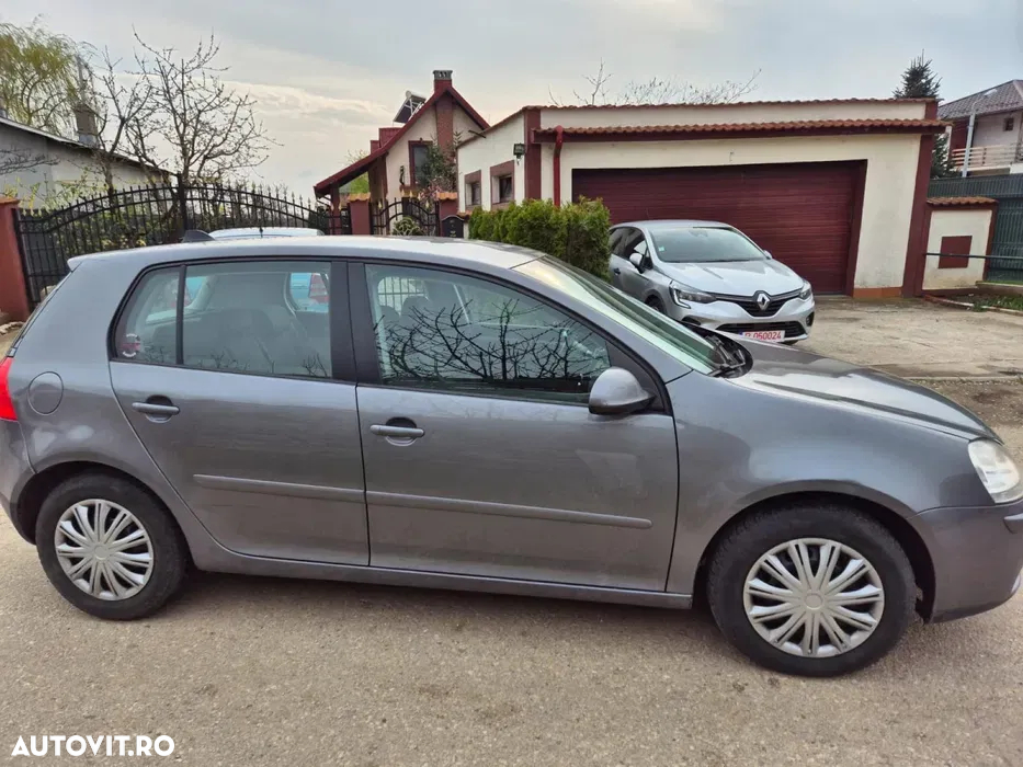 Volkswagen Golf - 3