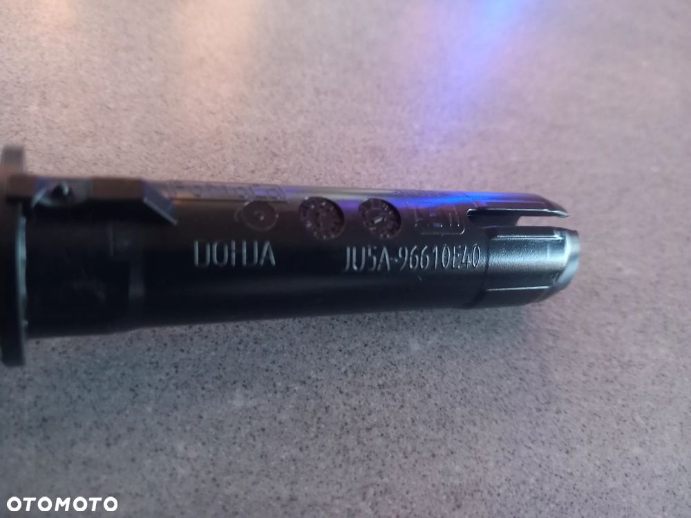 Tuleja prowadnica zagłówka fotela plastik Ford 2398538 - 6