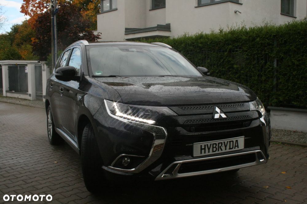 Mitsubishi Outlander - 4