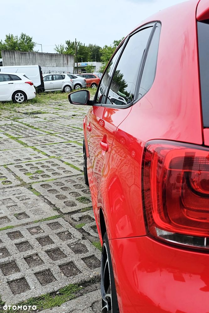 Volkswagen Polo 1.6 TDI Highline - 12