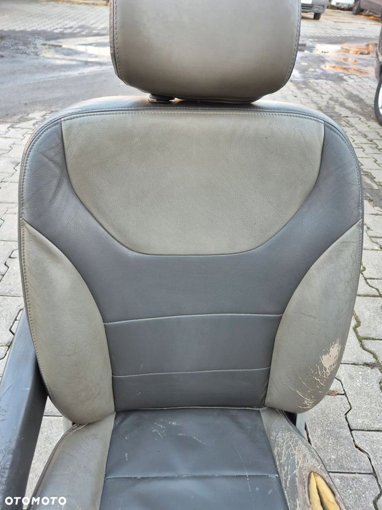 FOTEL KIEROWCY LEWY PRIMASTAR TRAFIC VIVARO 01-14 - 2