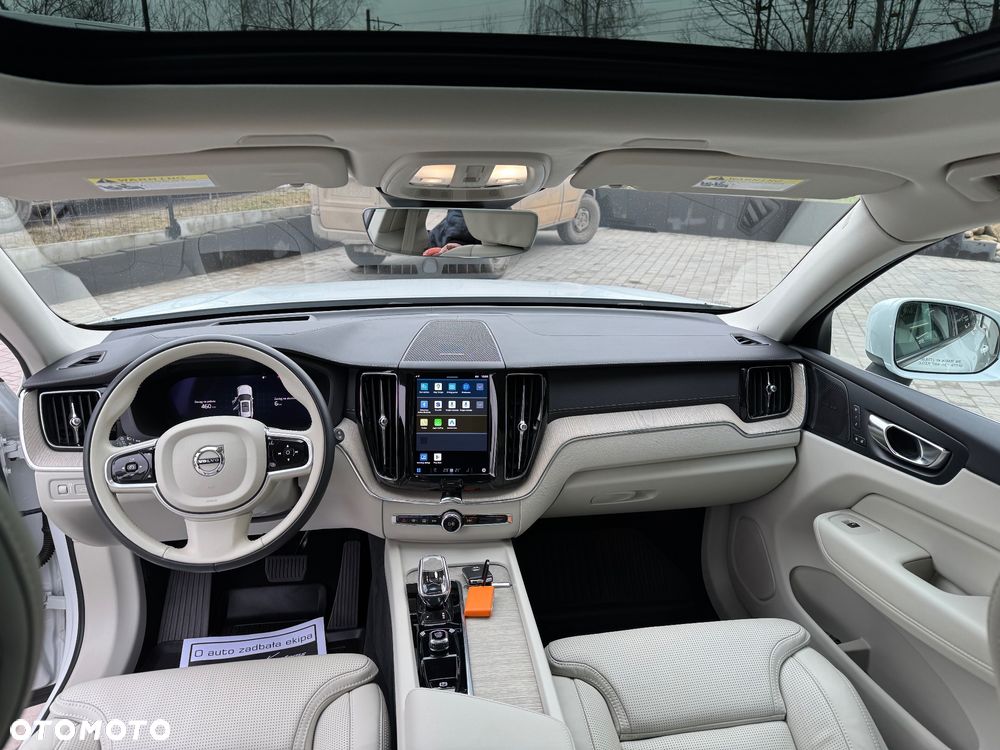 Volvo XC 60 T8 Plug-In Hybrid AWD Inscription - 12