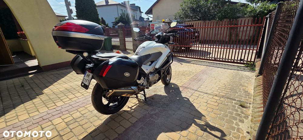Honda VFR - 8