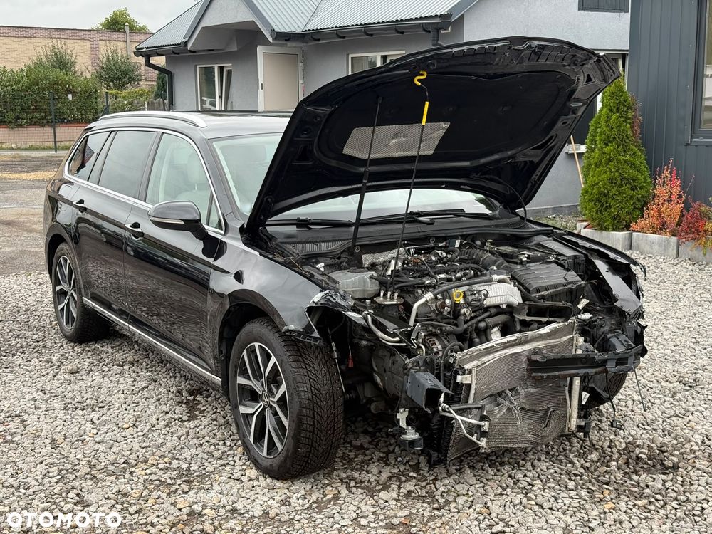 Volkswagen Passat 2.0 TDI Elegance DSG - 9