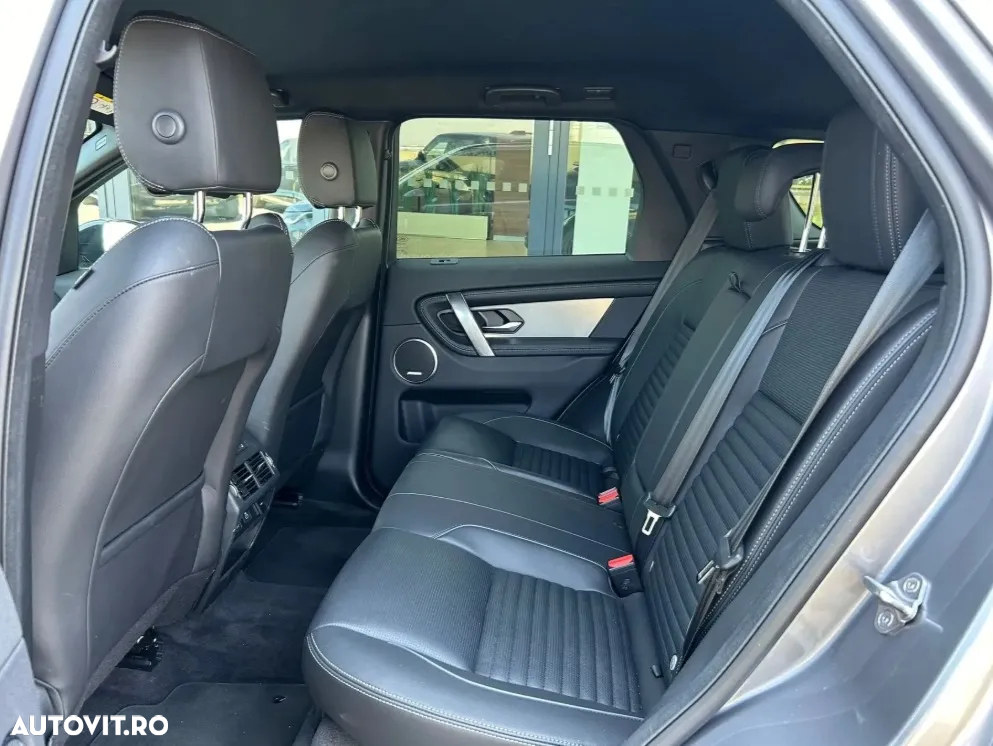 Land Rover Discovery Sport - 8