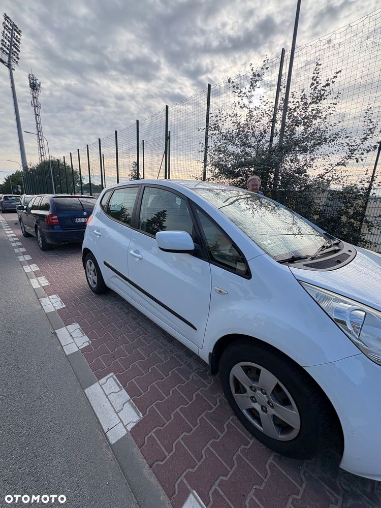 Kia Venga 1.4 M - 11