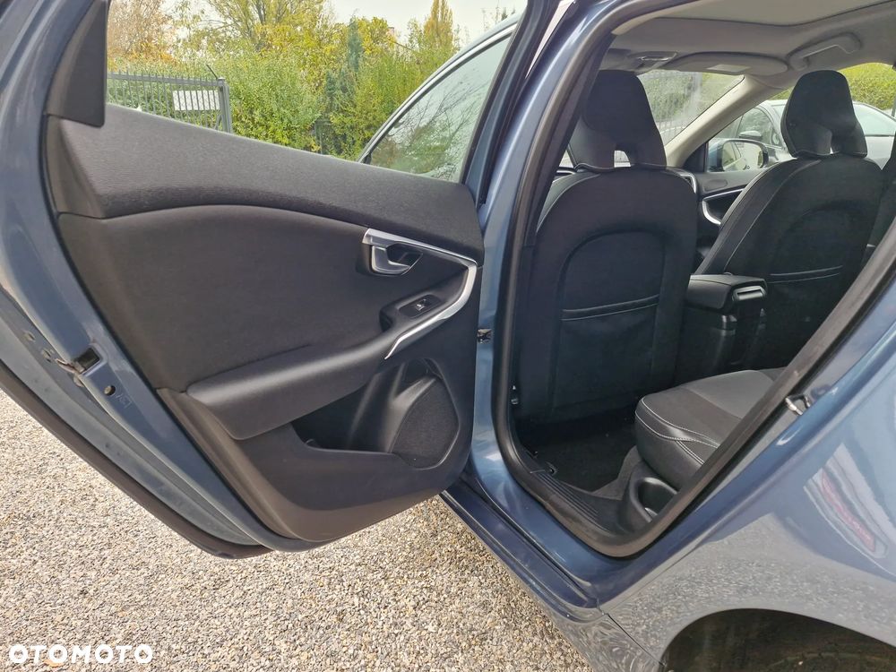 Volvo V40 D2 Momentum - 15