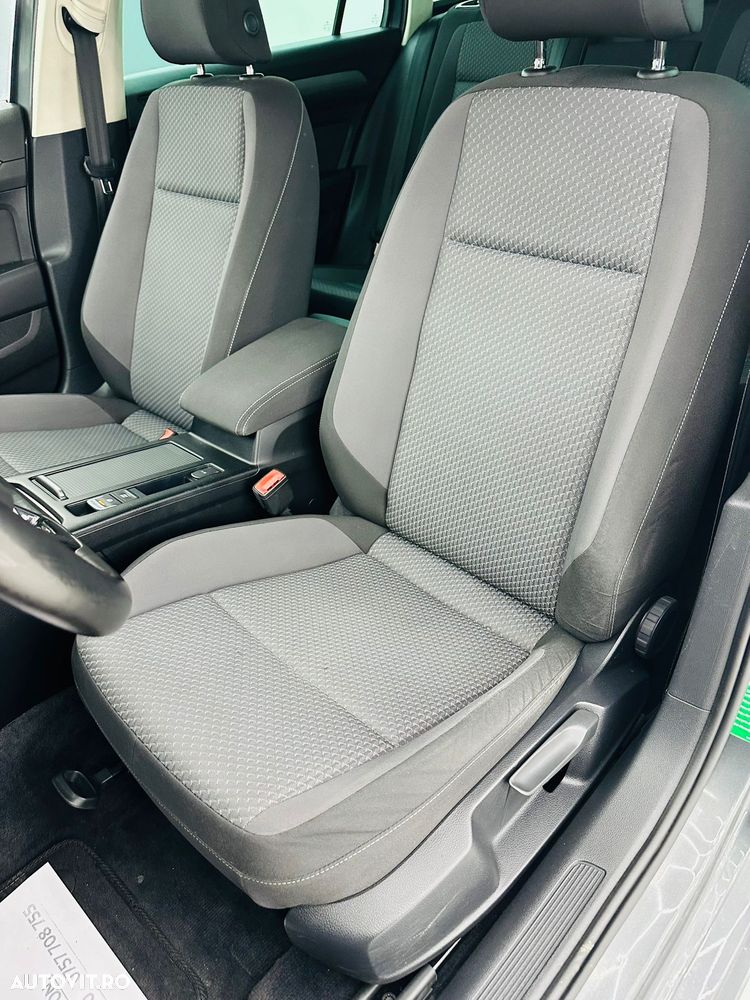 Volkswagen Passat 2.0 TDI Comfortline - 15