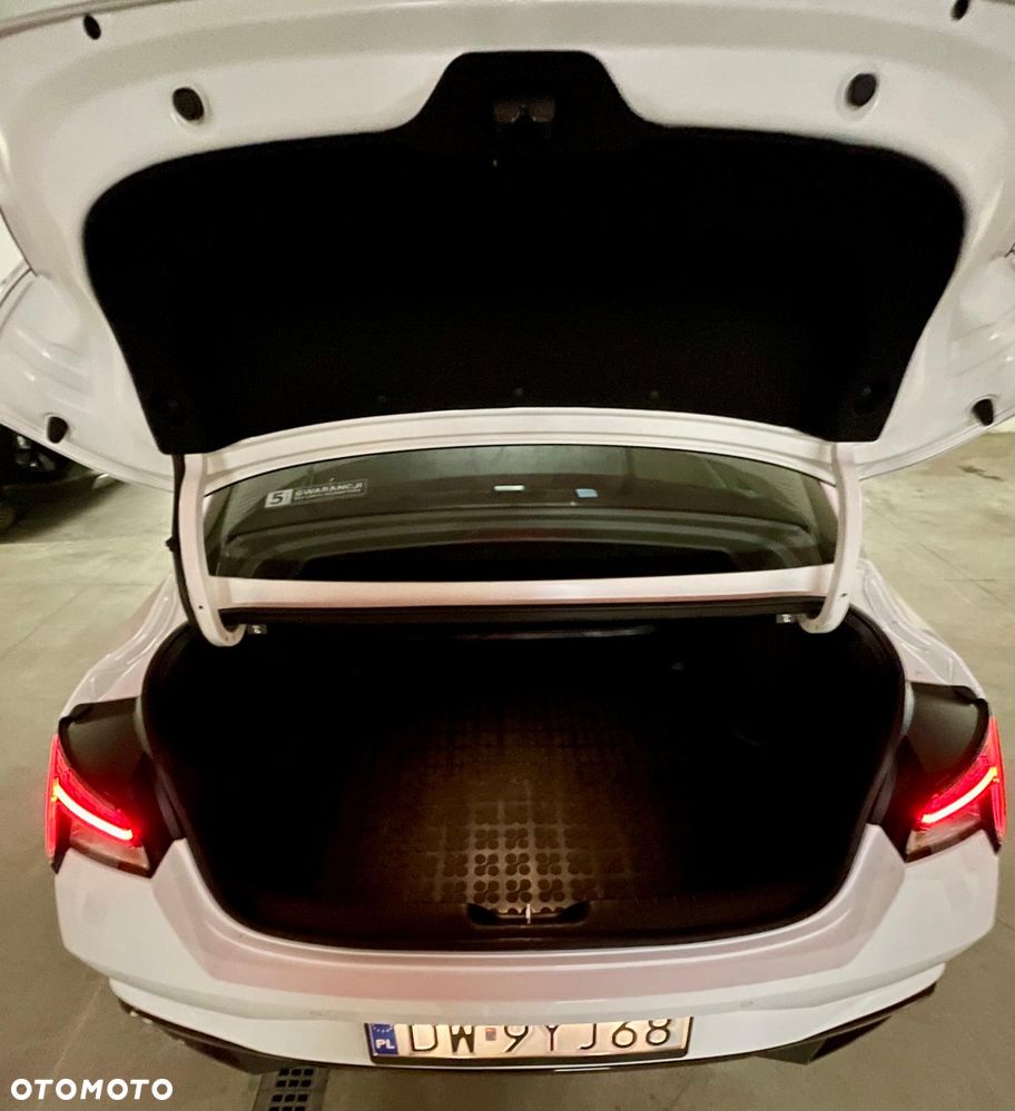 Hyundai Elantra 1.6 Smart CVT - 8