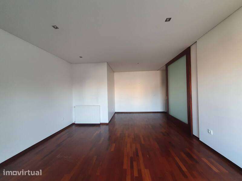 Apartamento em Porto, Bonfim - Grande imagem: 2/11