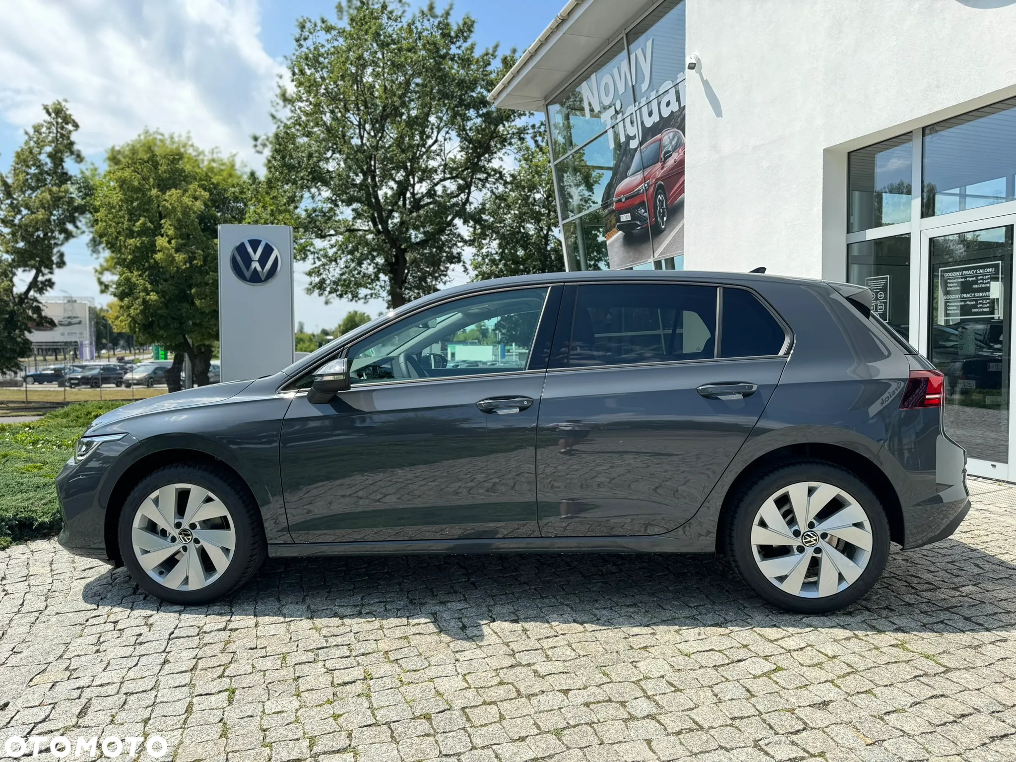 Volkswagen Golf VIII 1.5 TSI Life Plus - 8