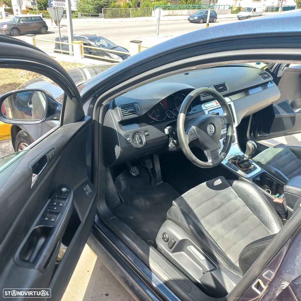 VW Passat 2.0 TDI Highline - 16