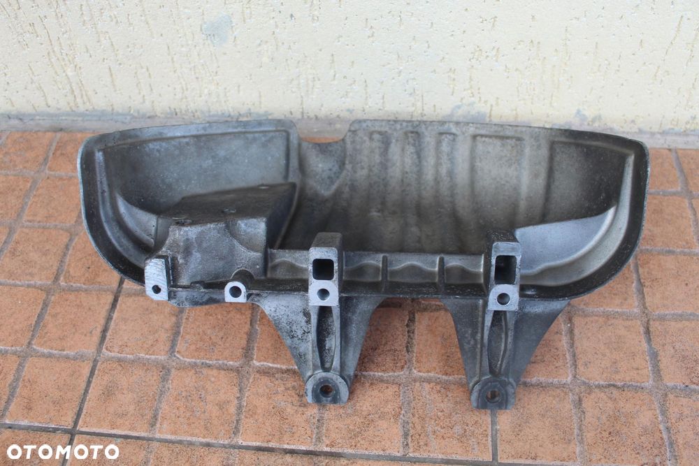 OSŁONA OBUDOWA KOLEKTORA WYDECHOWEGO VW NEW BEETLE 2.0B 06A133228B - 4