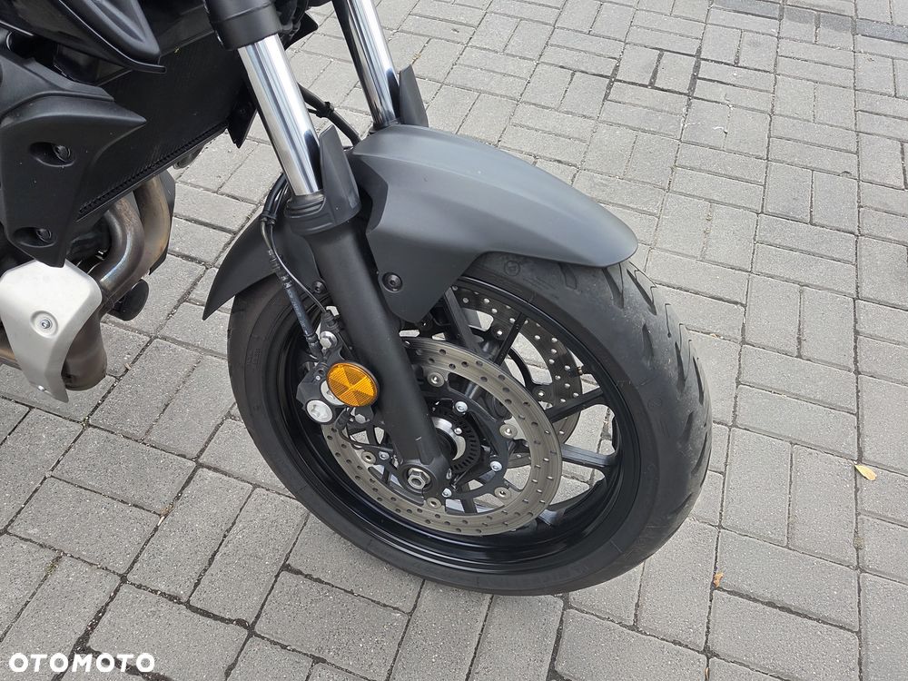 Yamaha MT - 17