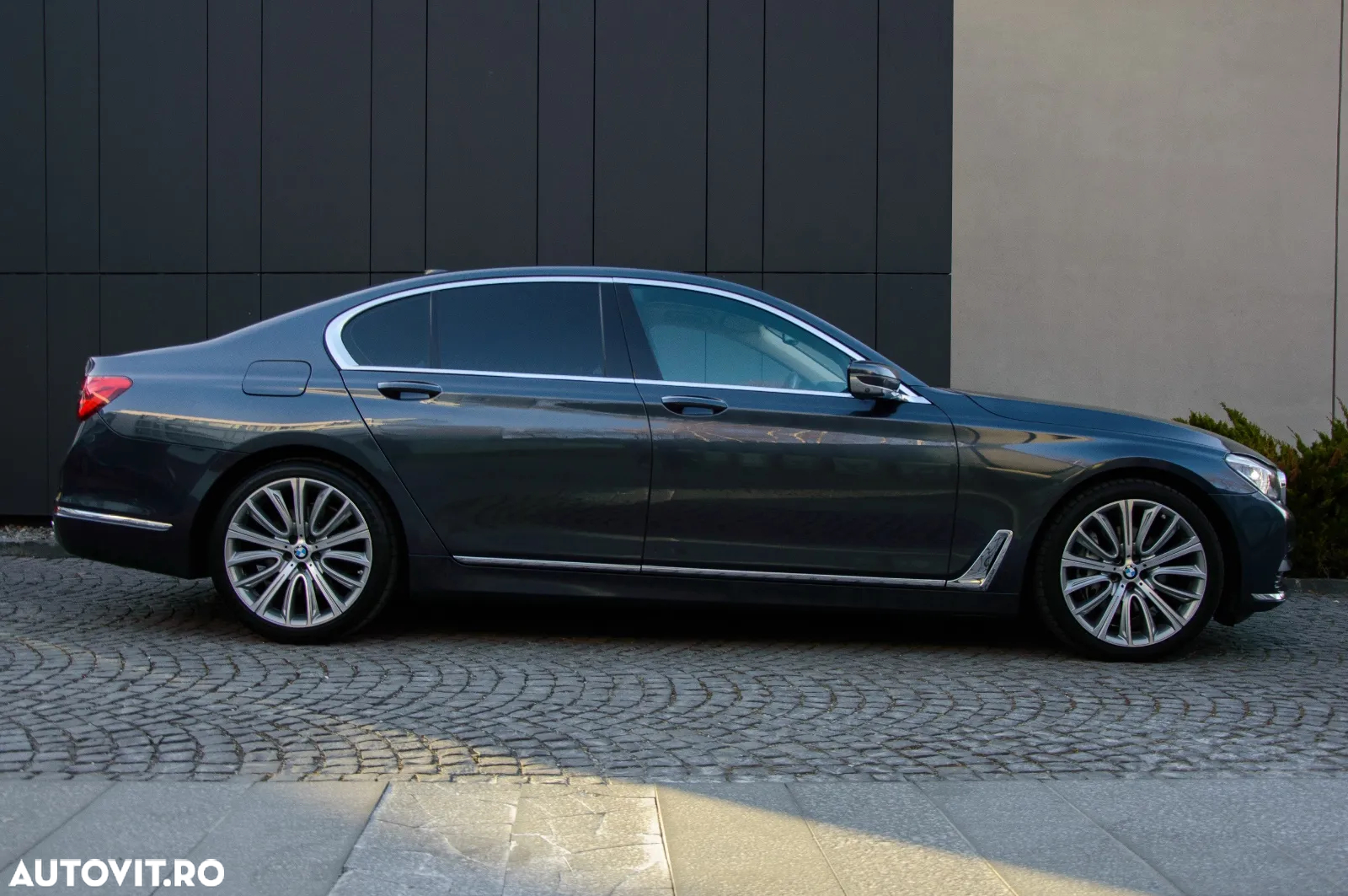 BMW Seria 7 740d xDrive - 3
