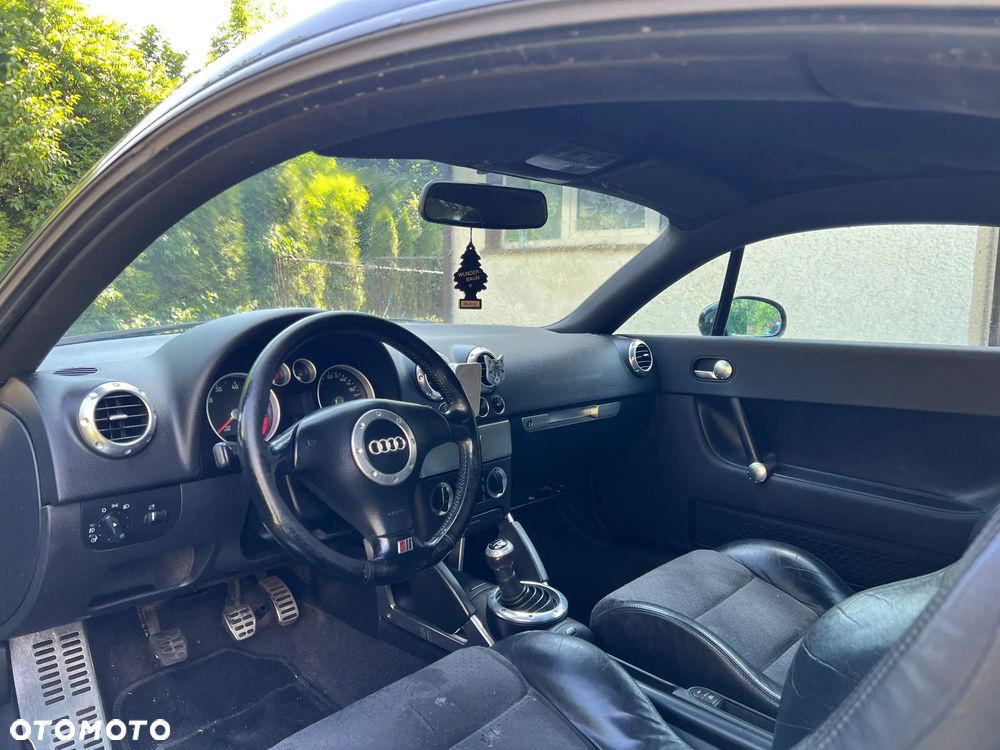 Audi TT Coupé ver-coupe-1-8t - 4