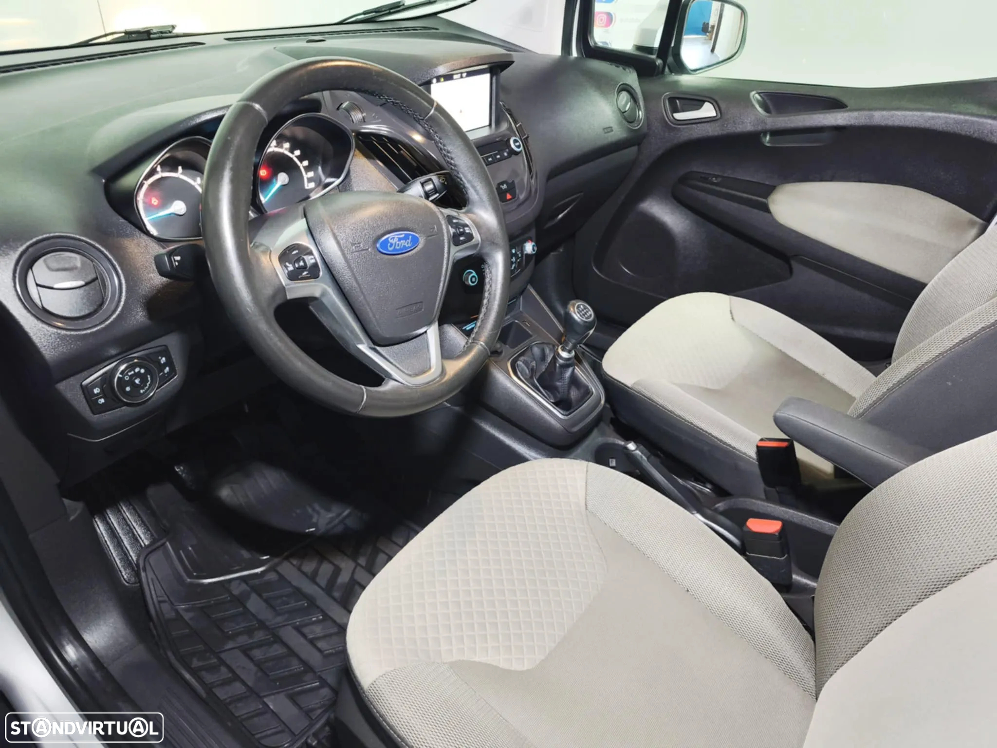 Ford Tourneo Courier 1.0 EcoBoost Titanium - 13