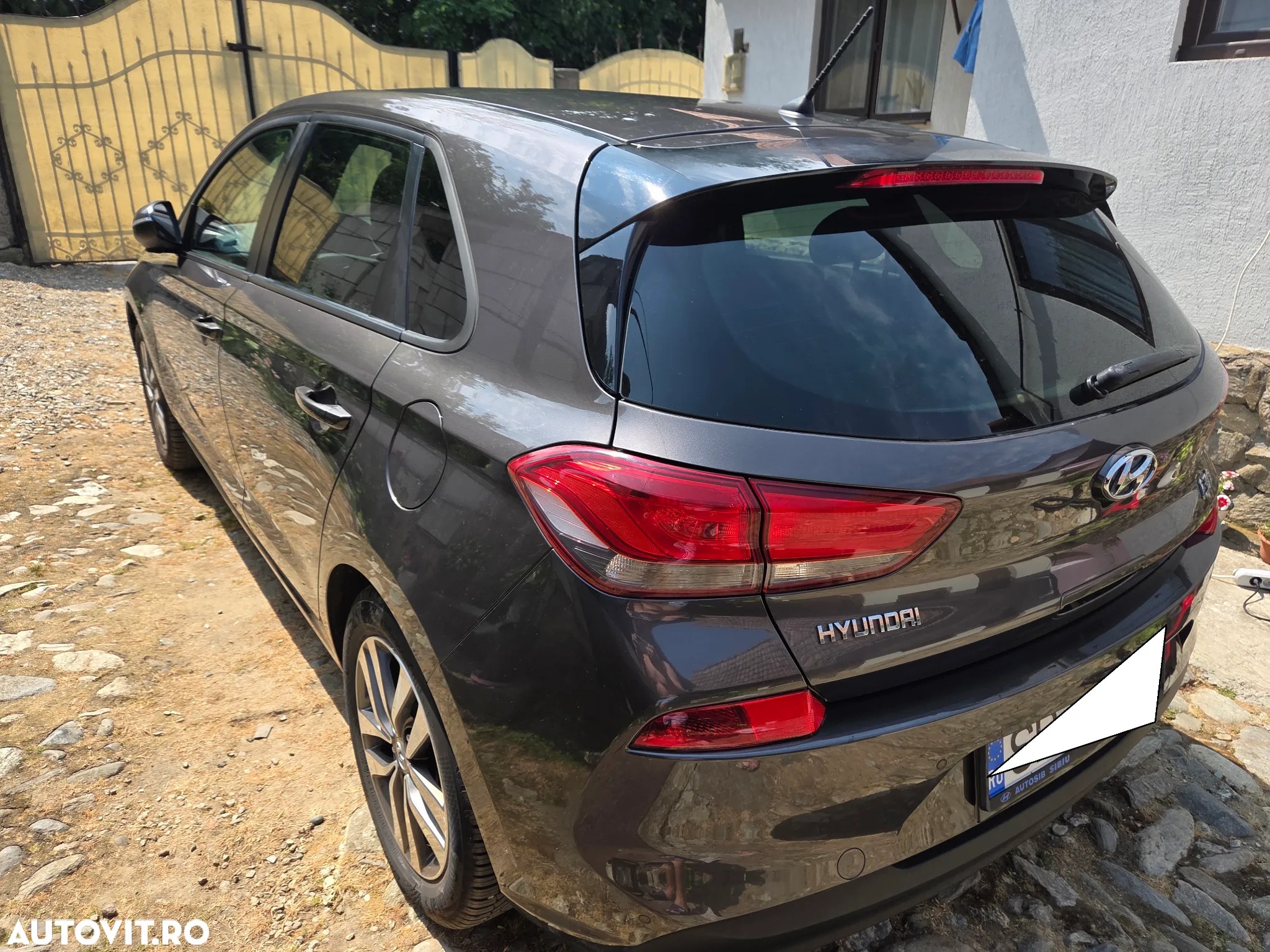 Hyundai i30 1.4 100CP 5DR M/T Highway - 8
