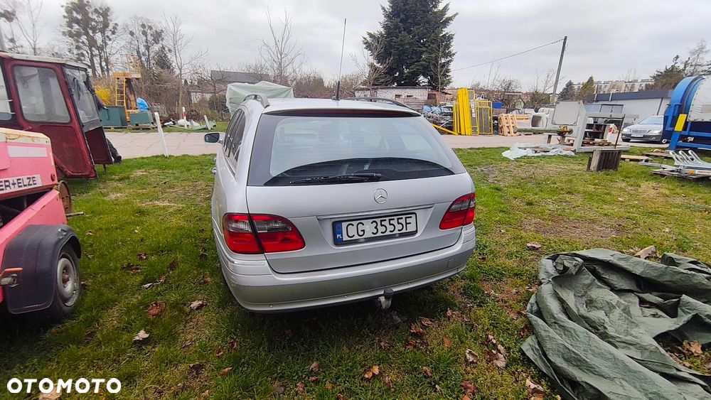 Mercedes-Benz Klasa E - 4