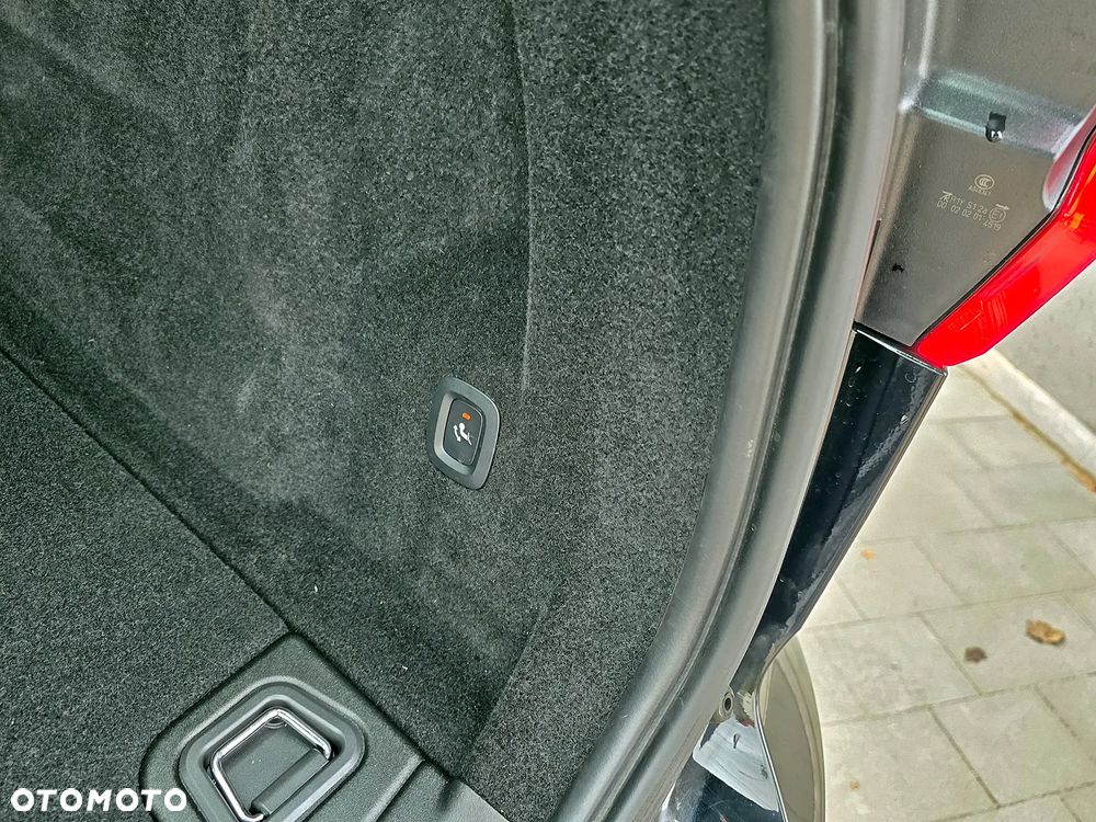 Volvo XC 60 B4 D AWD Geartronic Inscription - 21
