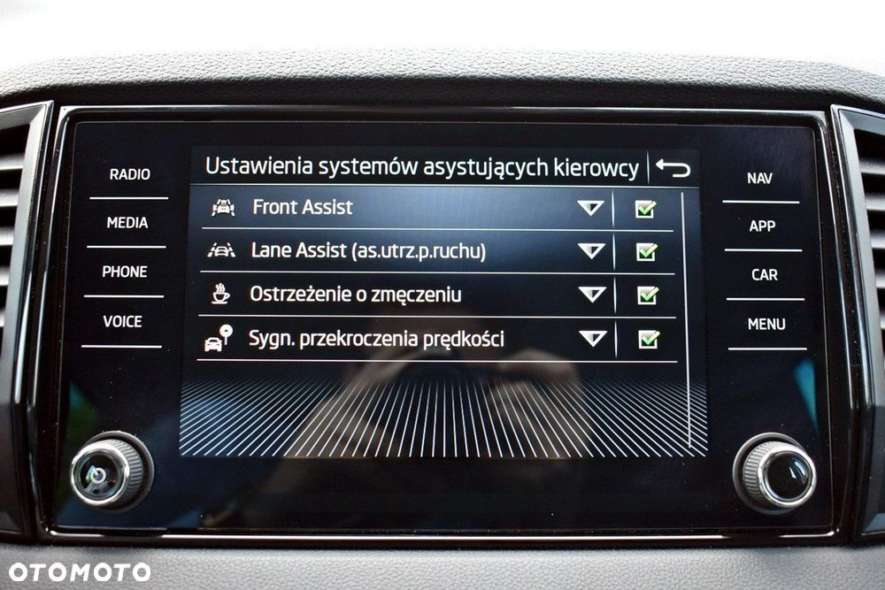 Skoda Karoq 1.5 TSI ACT Selection DSG - 21