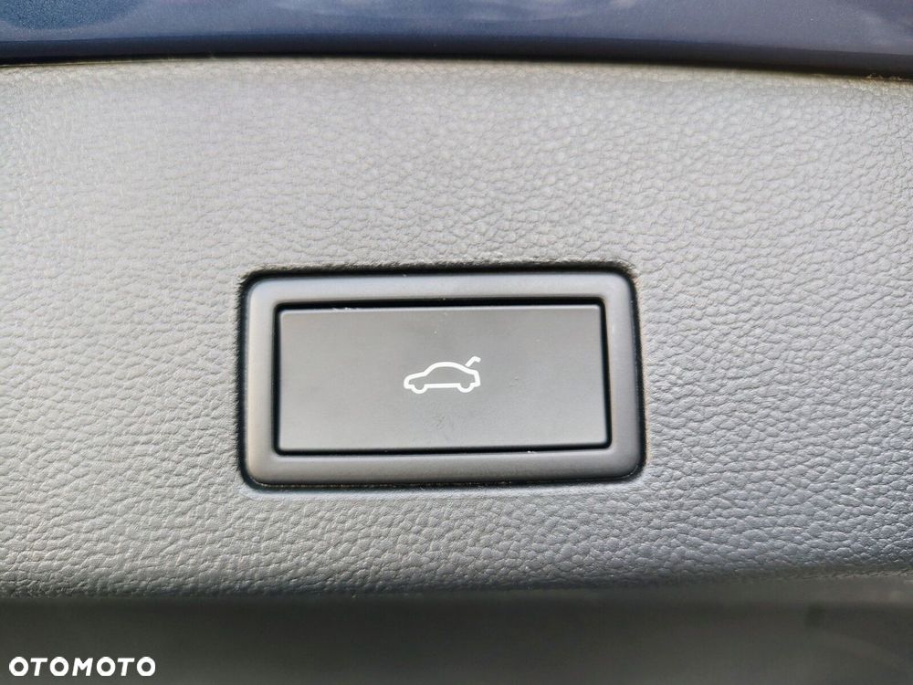 Volkswagen Golf Variant - 12