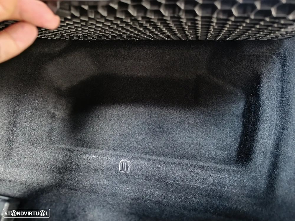 Peugeot 5008 1.2 PureTech GT EAT8 - 37