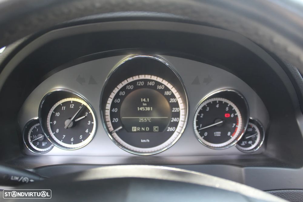 Mercedes-Benz E 250 CGi Avantgarde BlueEfficiency Auto - 14