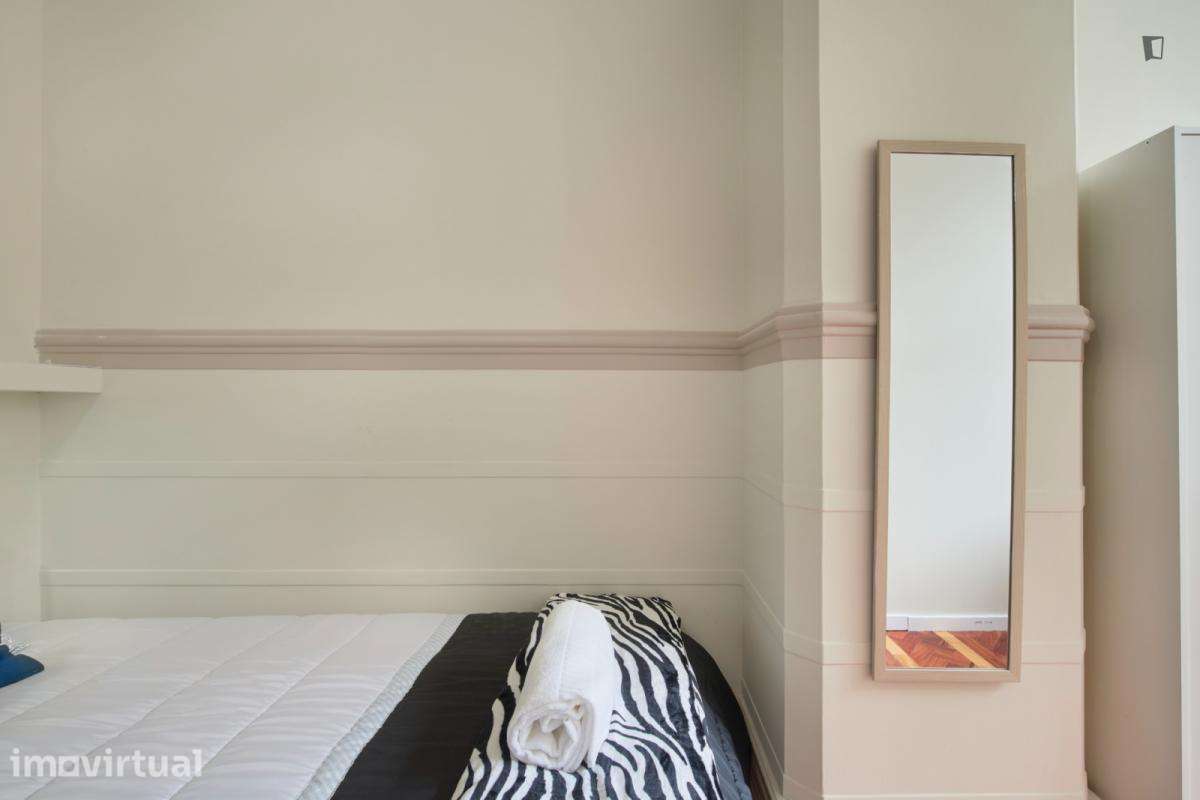 Quarto - localizado em Saldanha Lisbon - Grande imagem: 5/51
