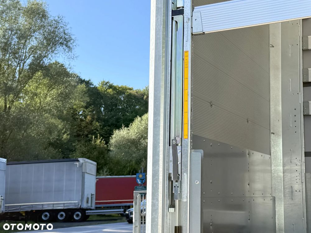 Schmitz Cargobull VARIOS + METALOWA SKRZYNIA - 11