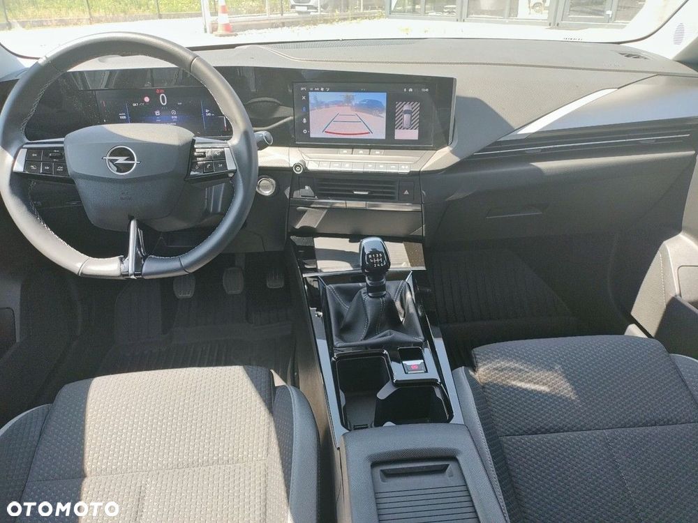 Opel Astra 1.2 T Business Edition S&S - 10