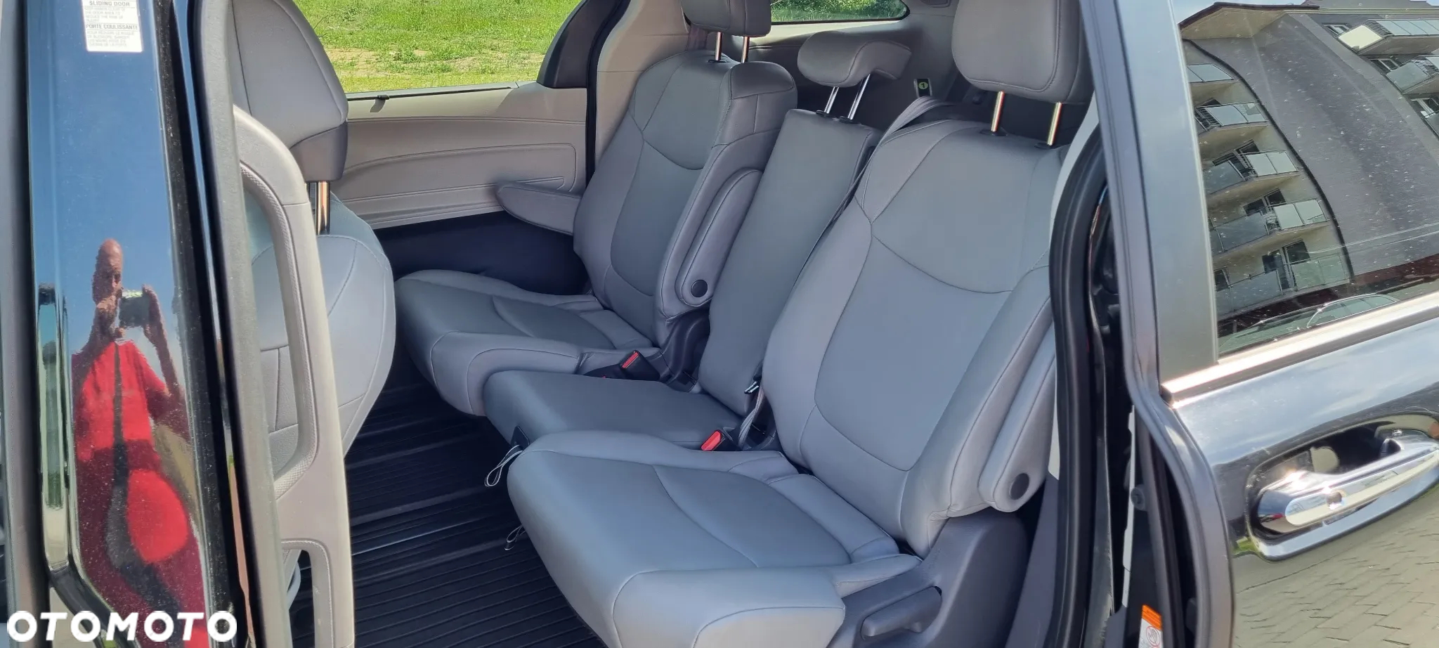 Toyota Sienna - 11