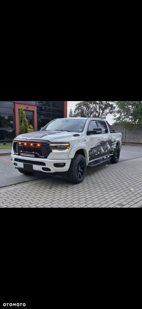 Dodge RAM - 1
