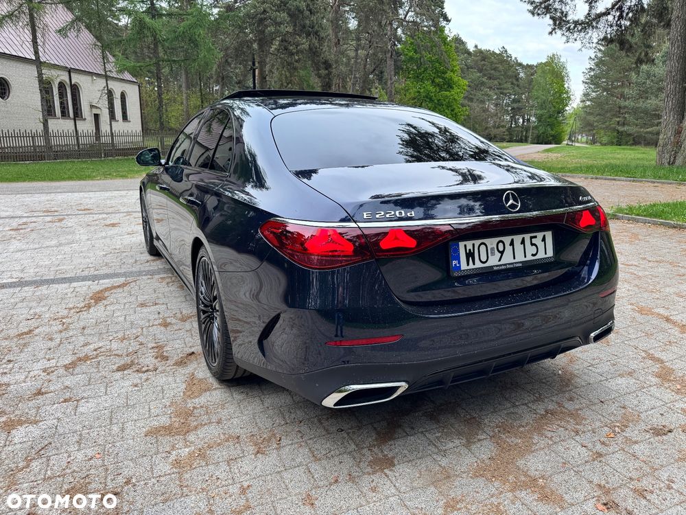Mercedes-Benz Klasa E 220 d mHEV 4-Matic Exclusive 9G-Tronic - 5