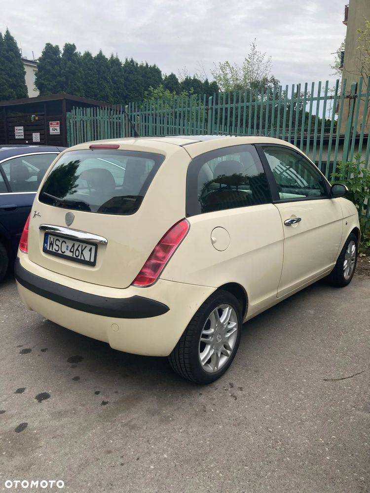 Lancia Ypsilon 1.4 16v Platino - 6