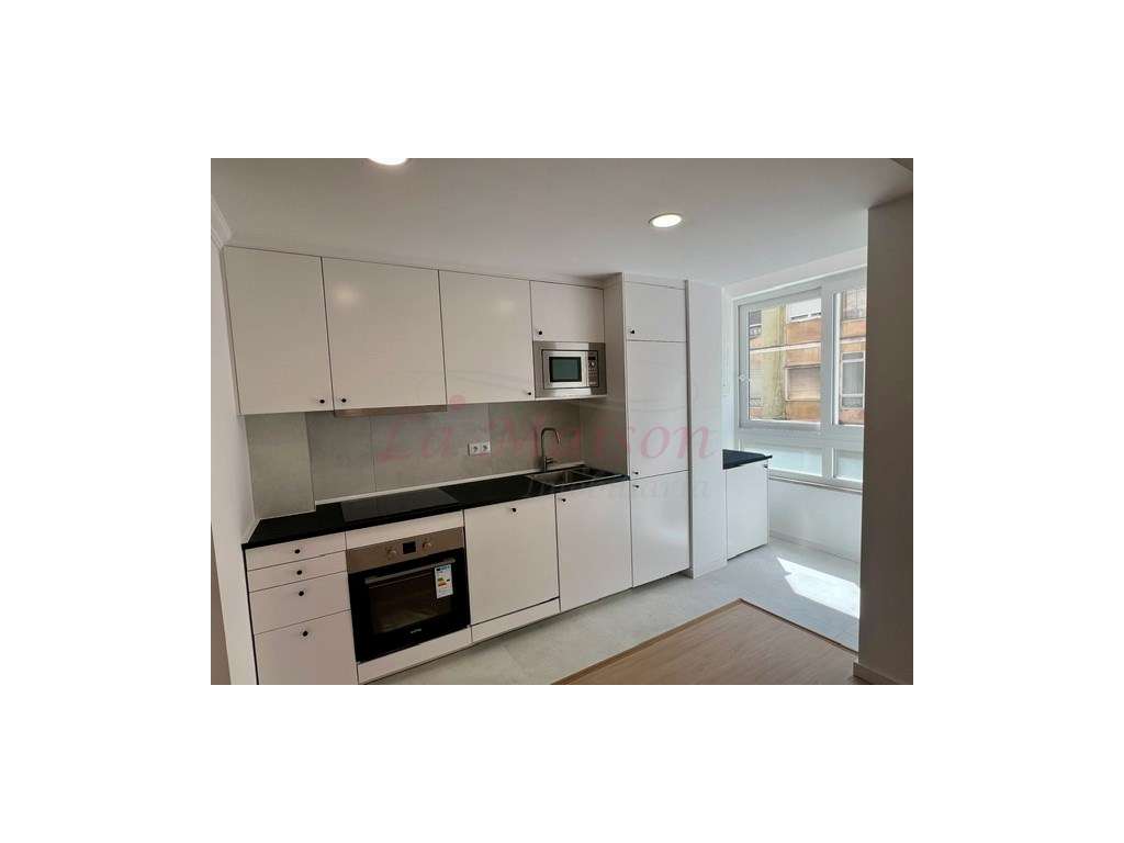 Apartamento T2 totalmente remodelado - Grande imagem: 4/24