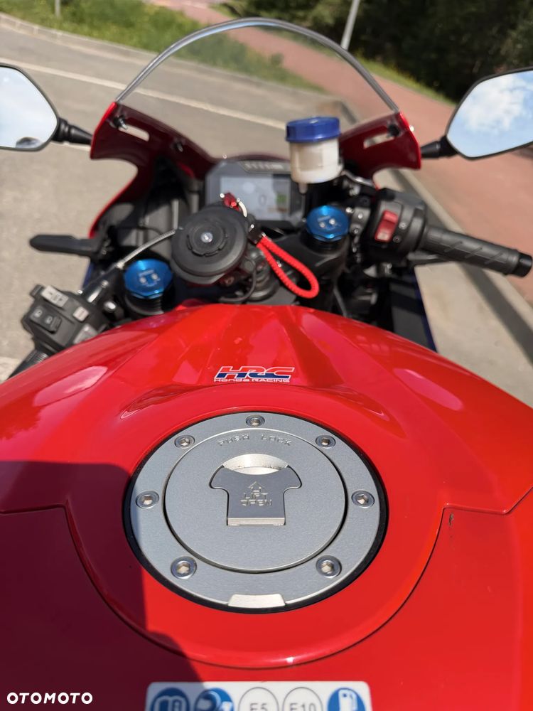 Honda CBR - 11