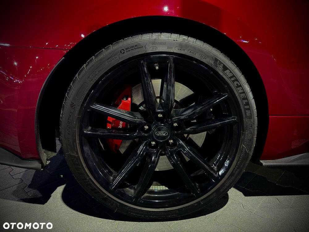 Ford Mustang - 25