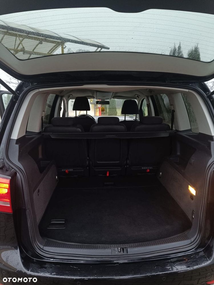 Volkswagen Touran 1.6 TDI DPF BlueMotion Technology Comfortline - 12