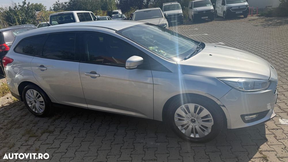 Ford Focus 2017 photo 2