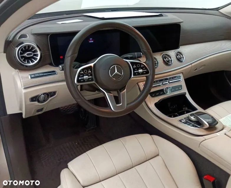 Mercedes-Benz Klasa E 220 d Coupe 9G-TRONIC - 6