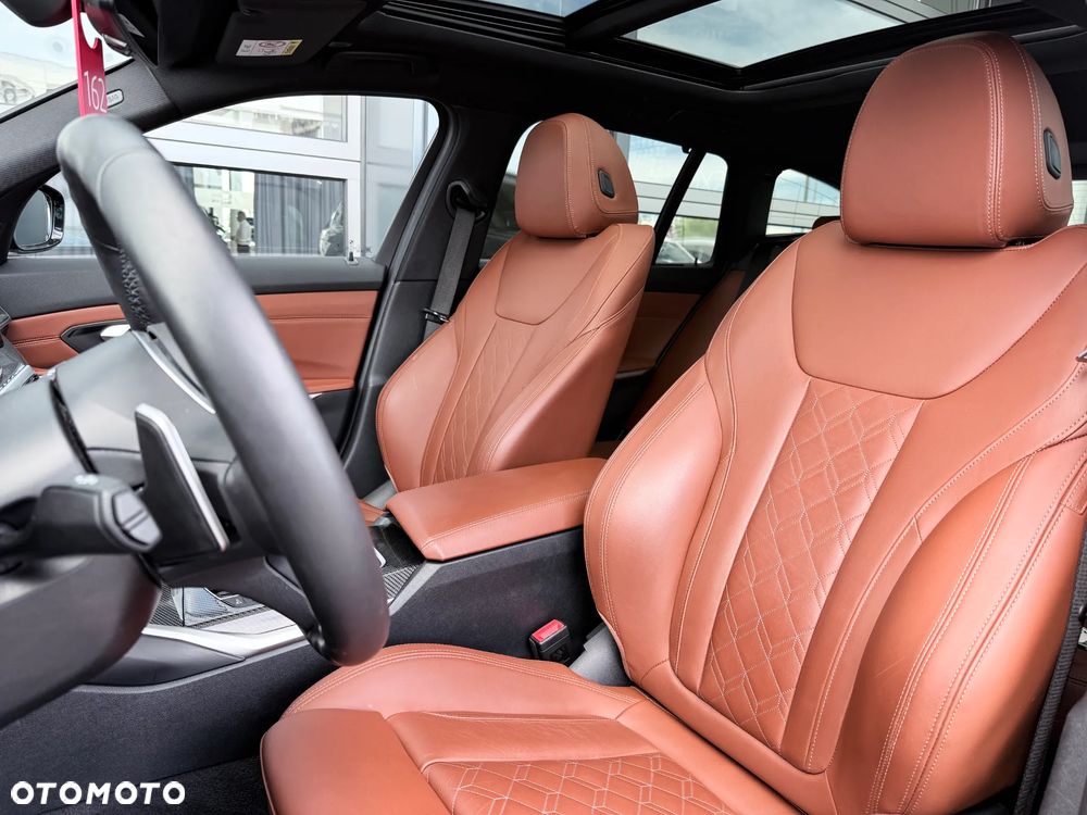 BMW Seria 3 320d xDrive M Sport - 31