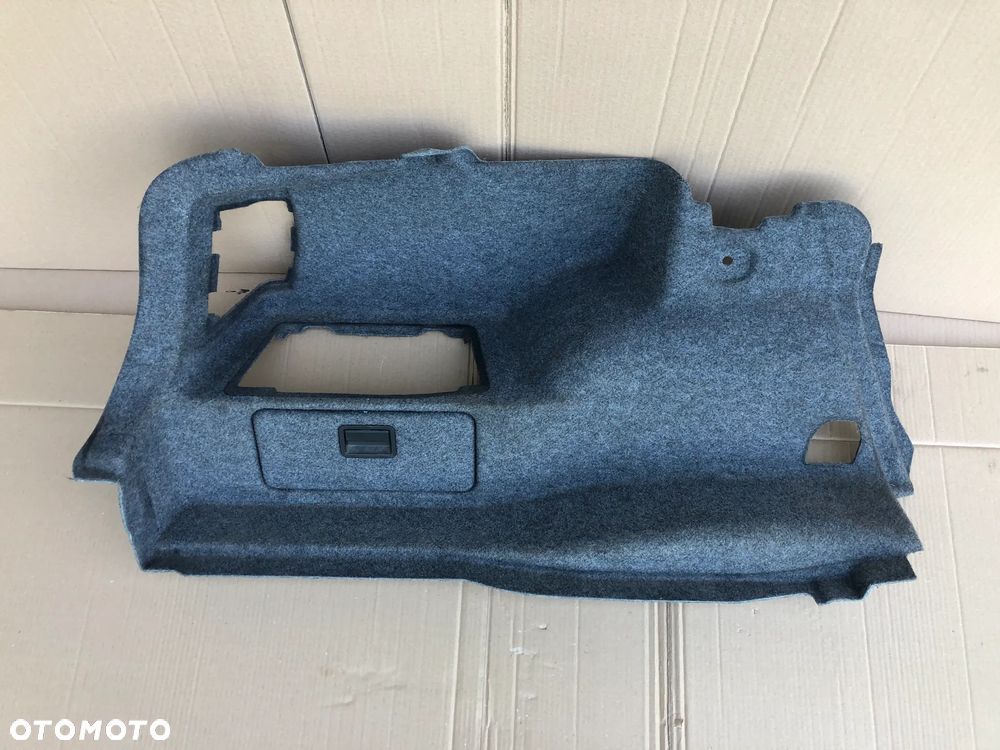 BMW E90 BOCZEK BAGAŻNIKA ZMIENIARKA CD 7070549 - 1