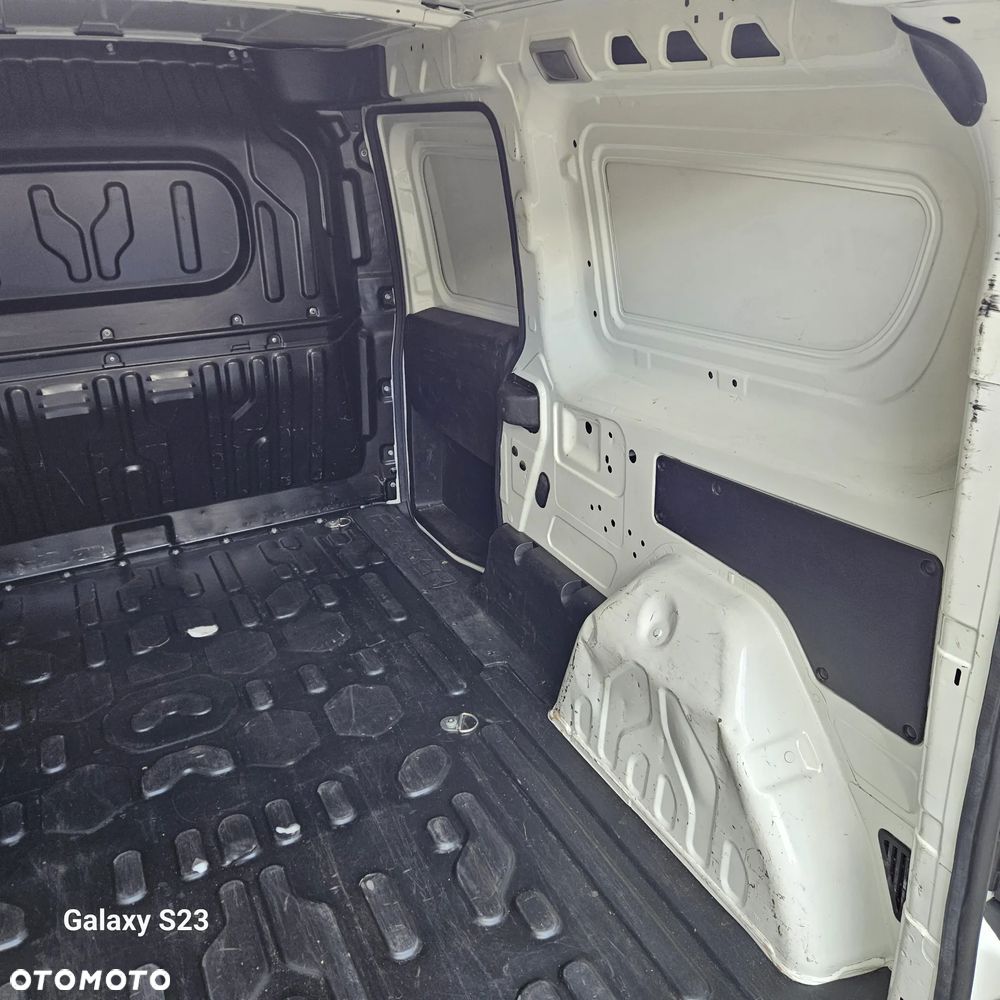 Opel COMBO - 24