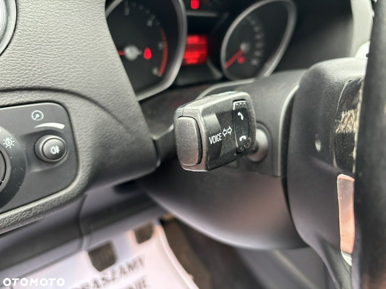 Ford S-Max - 17